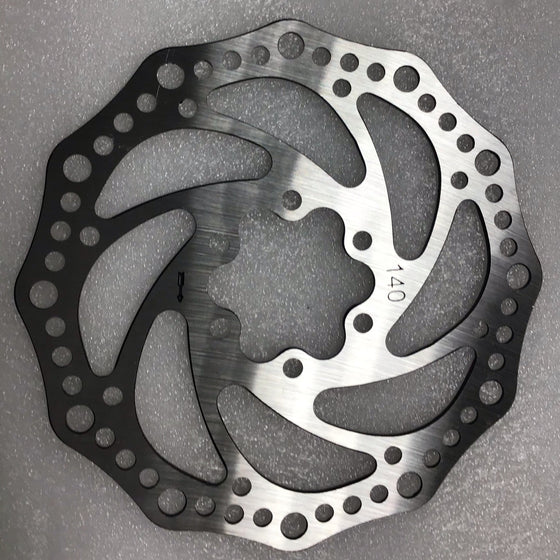 Freno de disco de 140 mm.