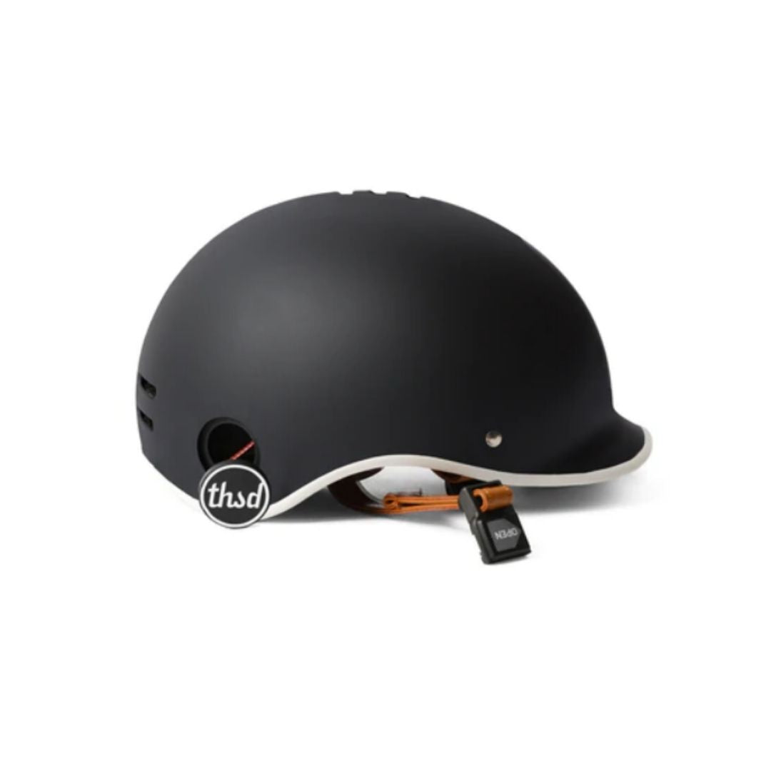 thousand-helmet-carbon-black-pop-lock